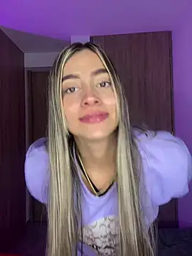 Snapshot of Issabela_G1 chatting on 15, 12, 2024 Issabela G1 online show from 15, 12, 2024