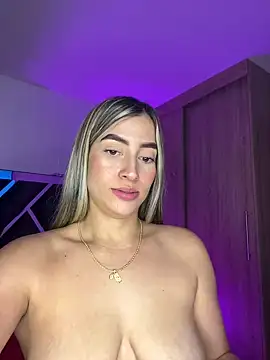 Snapshot of Issabela_G1 chatting on 20, 12, 2024 Issabela G1 online show from 20, 12, 2024