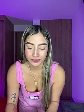 Snapshot of Issabela_G1 chatting on 23, 12, 2024 Issabela G1 online show from 23, 12, 2024