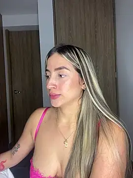 Snapshot of Issabela_G1 chatting on 31, 12, 2024 Issabela G1 online show from 31, 12, 2024