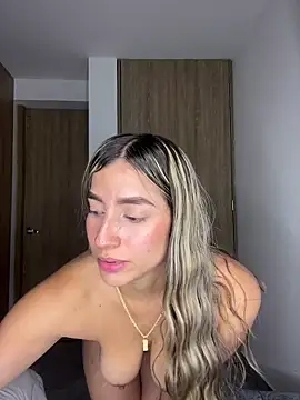 Snapshot of Issabela_G1 chatting on 2, 1, 2025 Issabela G1 online show from 2, 1, 2025