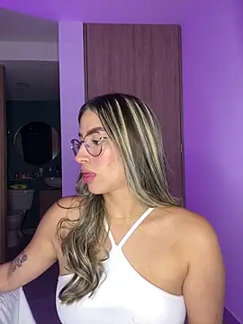 Snapshot of Issabela_G1 chatting on 9, 1, 2025 Issabela G1 online show from 9, 1, 2025