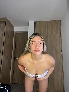 Snapshot of Issabela_G1 chatting on 14, 1, 2025 Issabela G1 online show from 14, 1, 2025