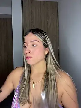 Snapshot of Issabela_G1 chatting on 23, 1, 2025 Issabela G1 online show from 23, 1, 2025