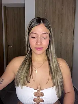 Snapshot of Issabela_G1 chatting on 23, 1, 2025 Issabela G1 online show from 23, 1, 2025