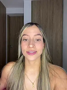 Snapshot of Issabela_G1 chatting on 27, 1, 2025 Issabela G1 online show from 27, 1, 2025