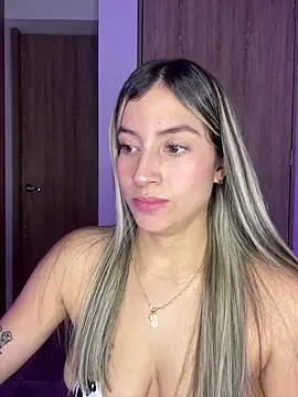 Snapshot of Issabela_G1 chatting on 31, 1, 2025 Issabela G1 online show from 31, 1, 2025