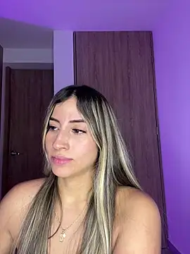 Snapshot of Issabela_G1 chatting on 22, 2, 2025 Issabela G1 online show from 22, 2, 2025