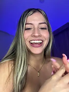 Snapshot of Issabela_G1 chatting on 4, 3, 2025 Issabela G1 online show from 4, 3, 2025