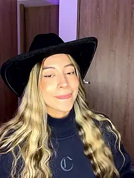 Snapshot of Issabela_G1 chatting on 11, 1, 2026 Issabela G1 online show from 11, 1, 2026