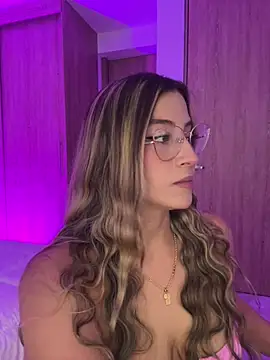 Snapshot of Issabela_G1 chatting on 3, 2, 2026 Issabela G1 online show from 3, 2, 2026