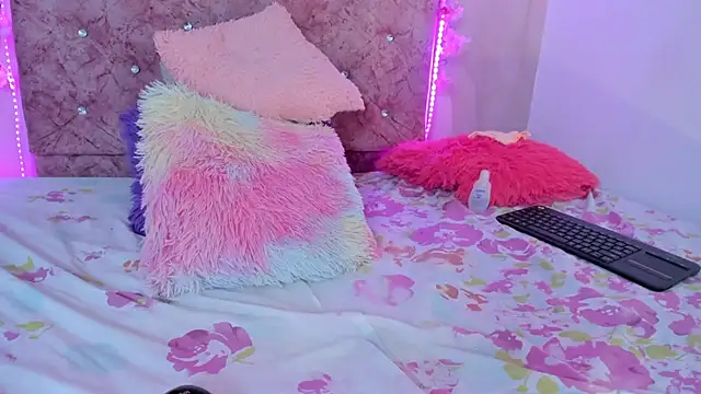 Bella  sweet online show from 29, 1, 2025