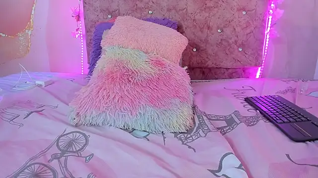 Bella  sweet online show from 8, 2, 2025