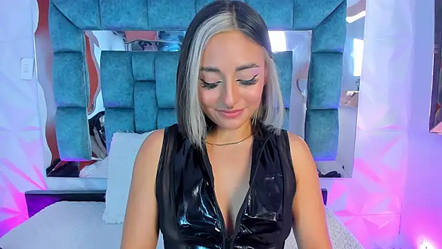 Snapshot of Nanda_Vixen chatting on 27, 1, 2025 Nanda Vixen online show from 27, 1, 2025