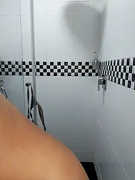 Snapshot of Nanda_Vixen chatting on 28, 9, 2025 Nanda Vixen online show from 28, 9, 2025