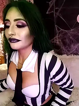 Snapshot of Nanda_Vixen chatting on 4, 10, 2025 Nanda Vixen online show from 4, 10, 2025