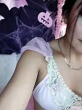 Snapshot of Nanda_Vixen chatting on 15, 10, 2025 Nanda Vixen online show from 15, 10, 2025