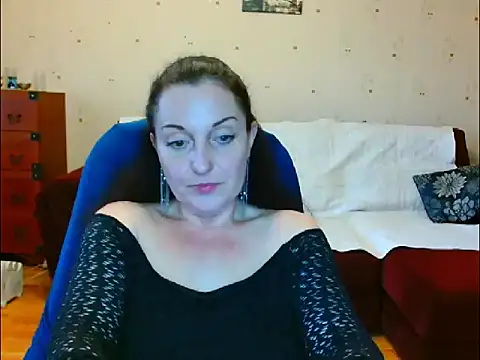 Alice3694 online show from 8, 4, 2026