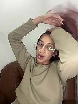 julialupato1606 online show from 18, 2, 2025