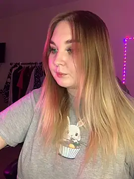 Greeenfriends6969 online show from 9, 2, 2025