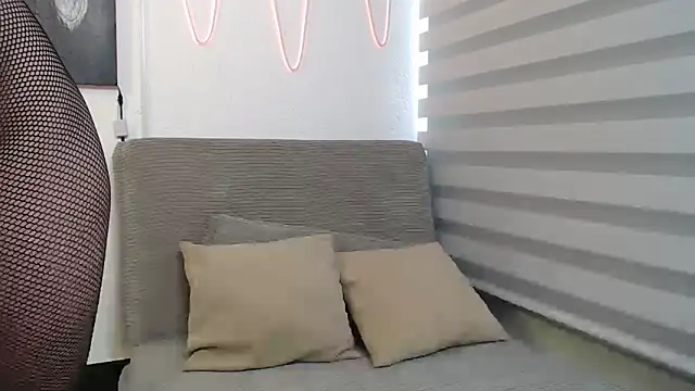 Snapshot of team_dinamite69 chatting on 9, 10, 2025 team dinamite69 online show from 9, 10, 2025