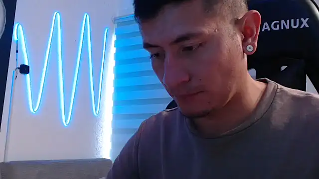 Snapshot of team_dinamite69 chatting on 21, 10, 2025 team dinamite69 online show from 21, 10, 2025