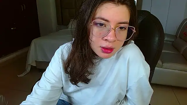 zoecruzz online show from 11, 3, 2026