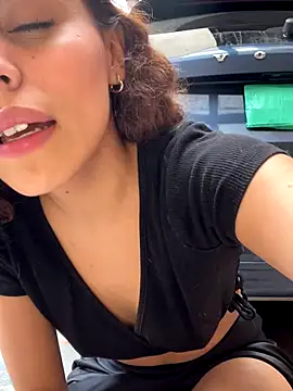 Katee Jones online show from 4, 10, 2025