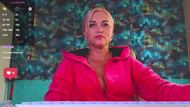 Snapshot of Snow_Goddess chatting on 12, 9, 2025 Snow Goddess online show from 12, 9, 2025