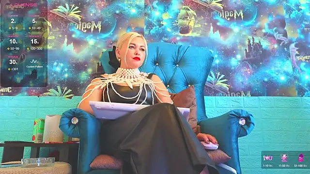 Snapshot of Snow_Goddess chatting on 12, 10, 2025 Snow Goddess online show from 12, 10, 2025