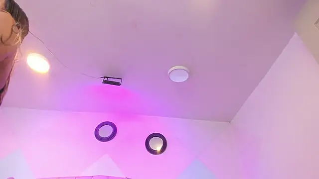 BritneyCollins online show from 4, 2, 2026