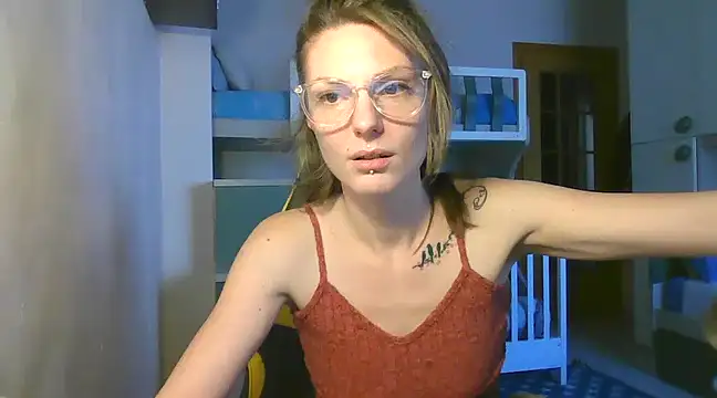 Snapshot of Feli_blue chatting on 3, 12, 2024 Feli blue online show from 3, 12, 2024