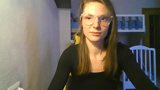 Snapshot of Feli_blue chatting on 8, 1, 2025 Feli blue online show from 8, 1, 2025