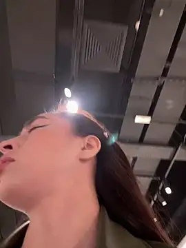 Holly Play online show from 30, 9, 2025