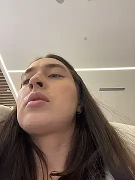 Holly Play online show from 23, 2, 2026