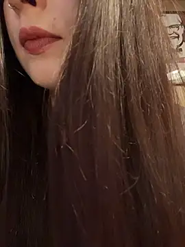 Holly Play online show from 24, 6, 2026
