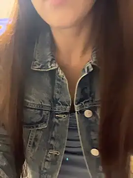 Holly Play online show from 21, 7, 2026