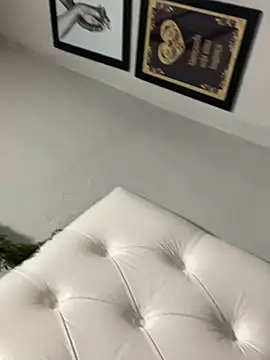 novinhoabc01 online show from 4, 1, 2025