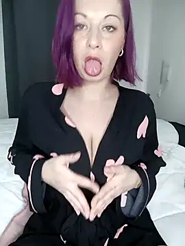 Chaudesquirt online show from 20, 2, 2025