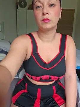 Chaudesquirt online show from 3, 5, 2026