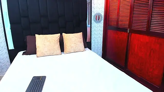 Snapshot of Isabella_Flores chatting on 20, 3, 2025 Isabella Flores online show from 20, 3, 2025