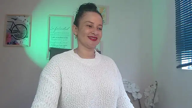 lucy diiaz online show from 8, 2, 2025