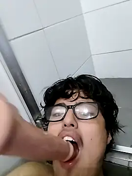 Elcachondo3 online show from 24, 3, 2026