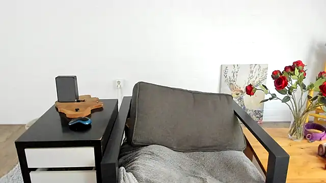 MendiPetite online show from 19, 10, 2025