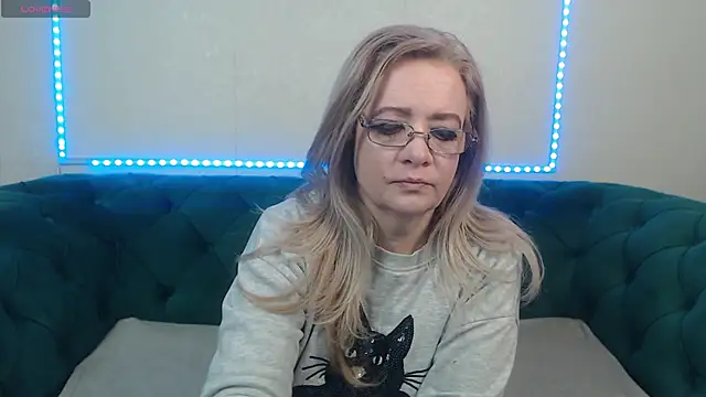 IvanaCharm online show from 7, 3, 2025