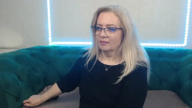 Snapshot of IvanaCharm chatting on 12, 5, 2026 IvanaCharm online show from 12, 5, 2026
