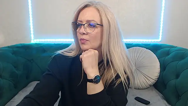 Snapshot of IvanaCharm chatting on 15, 5, 2026 IvanaCharm online show from 15, 5, 2026