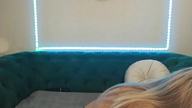 Snapshot of IvanaCharm chatting on 17, 5, 2026 IvanaCharm online show from 17, 5, 2026