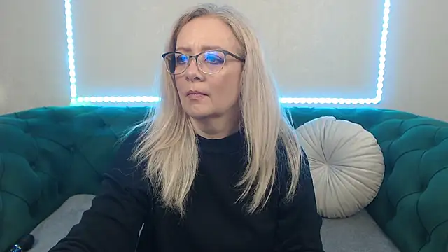 Snapshot of IvanaCharm chatting on 19, 5, 2026 IvanaCharm online show from 19, 5, 2026