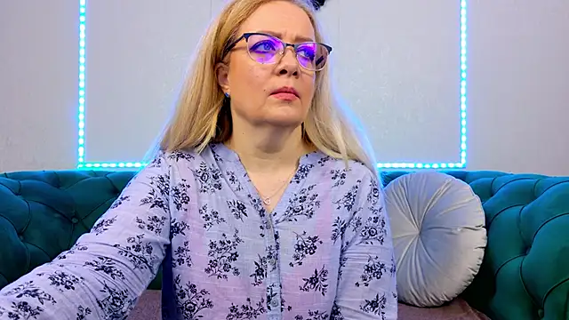 Snapshot of IvanaCharm chatting on 1, 6, 2026 IvanaCharm online show from 1, 6, 2026